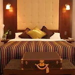Friday Hotel 4*