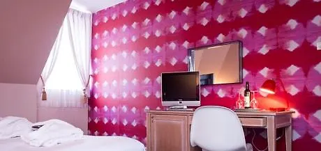 Friday Hotel