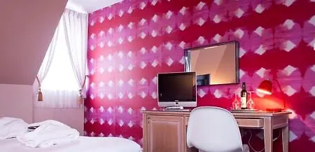 Friday Hotel