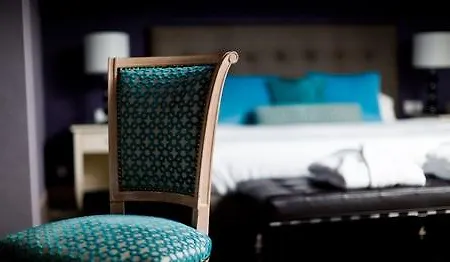 Friday Hotel