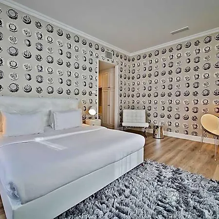 Hotell Friday Prag