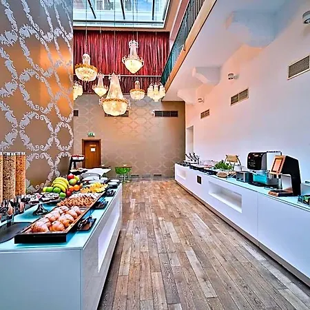 Friday Hotell
