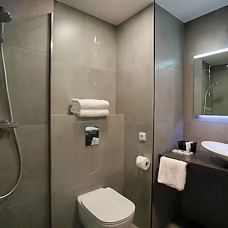 Hotell Friday 4*