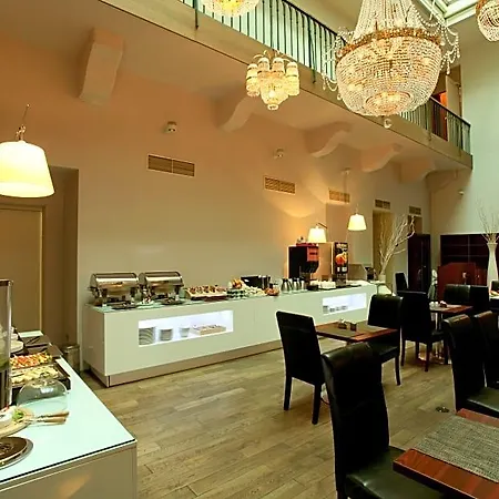 Friday Hotell Prag