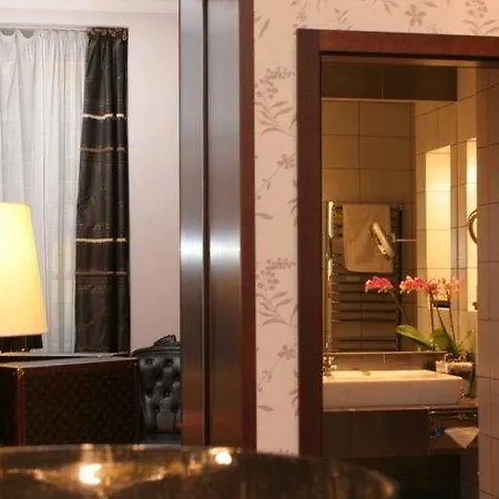 Hotel Friday