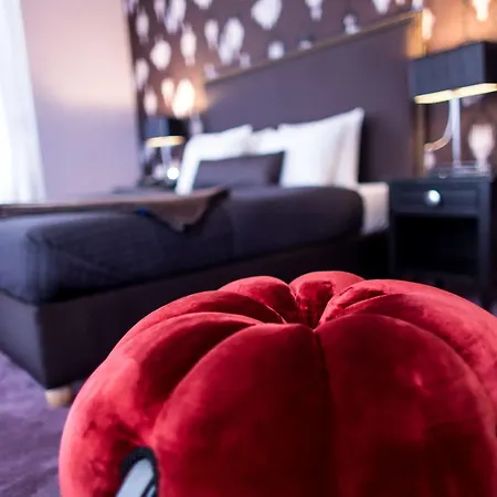 Friday Hotell 4*
