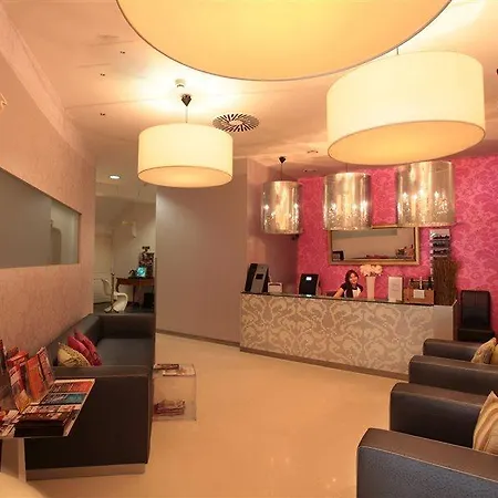 Friday Hotel