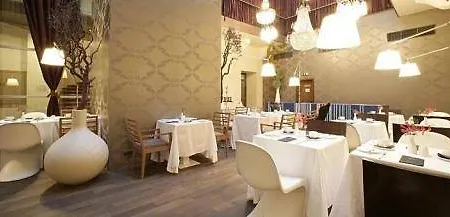 Friday Hotel
